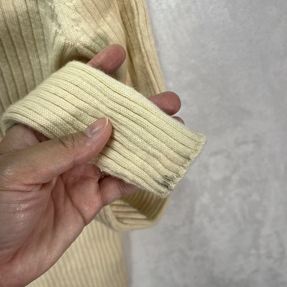 Muji Wool Ribbed Turtleneck Knit Sweater Womens Small Cozy Fall **READ**